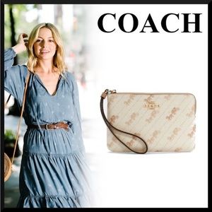 NWOT Corner Zip Wristlet With Horse And Carriage Dot Print